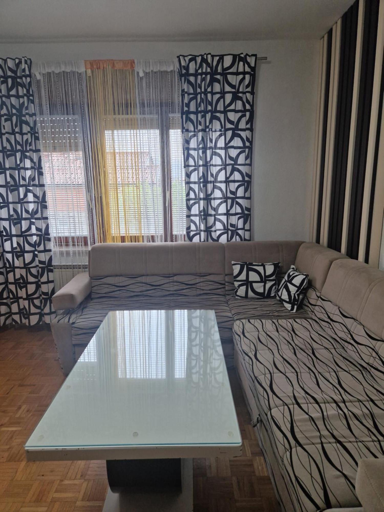 Apartma-Sobe Lejla ヴィパーヴァ エクステリア 写真